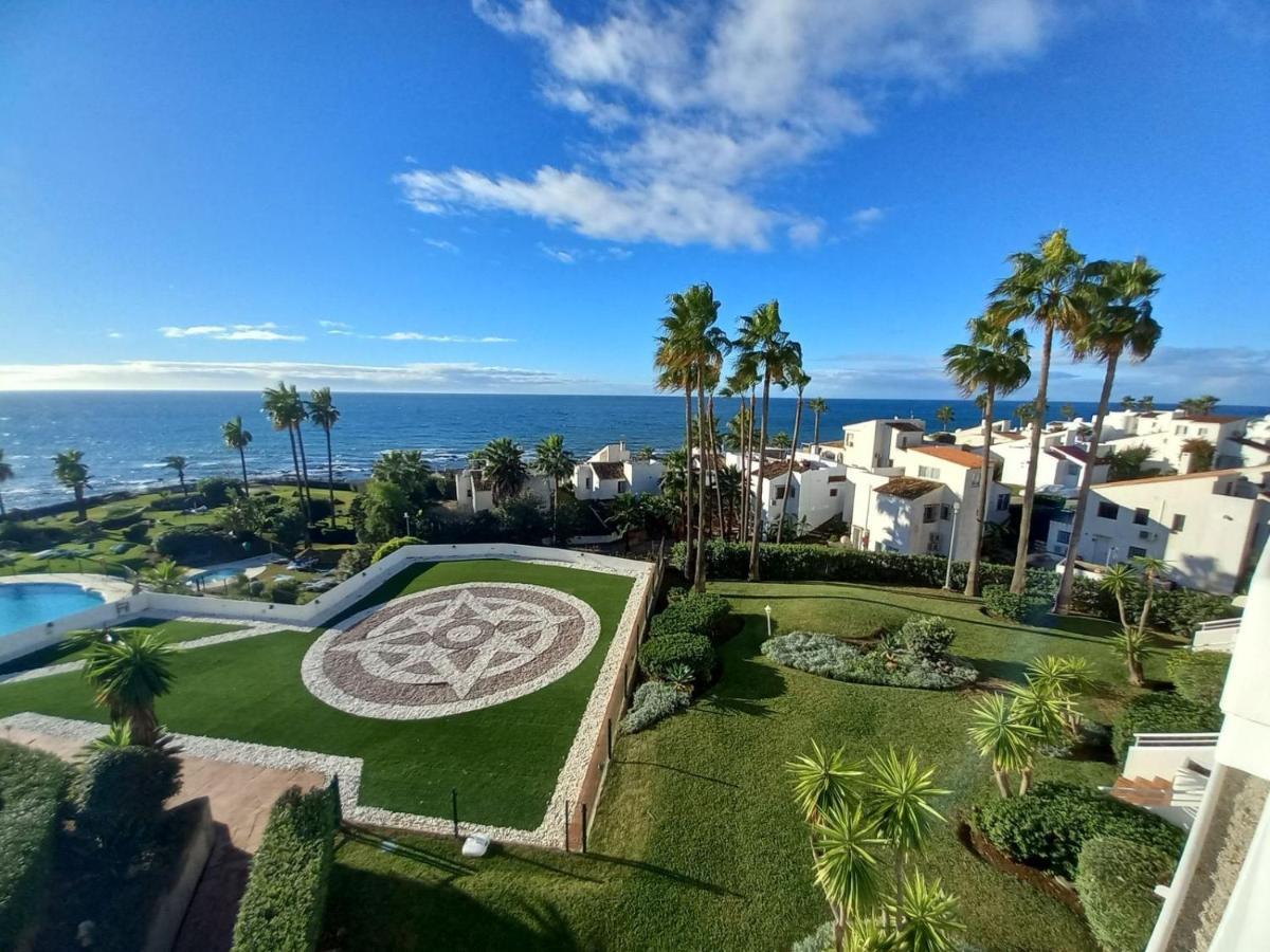 Miraflores Beachfront Penthouse Sitio de Calahonda エクステリア 写真