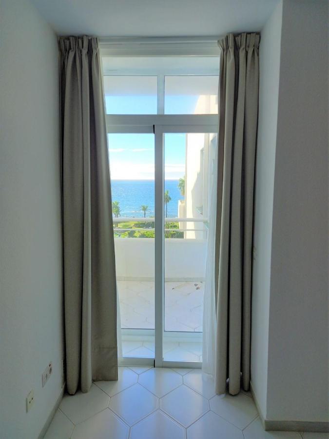Miraflores Beachfront Penthouse Sitio de Calahonda エクステリア 写真