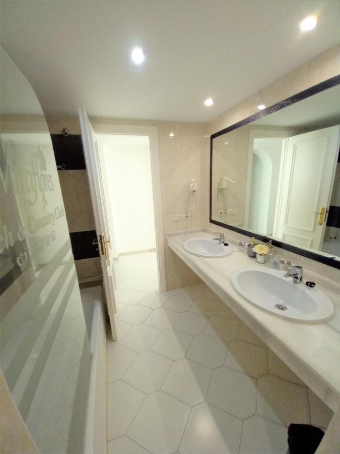 Miraflores Beachfront Penthouse Sitio de Calahonda エクステリア 写真