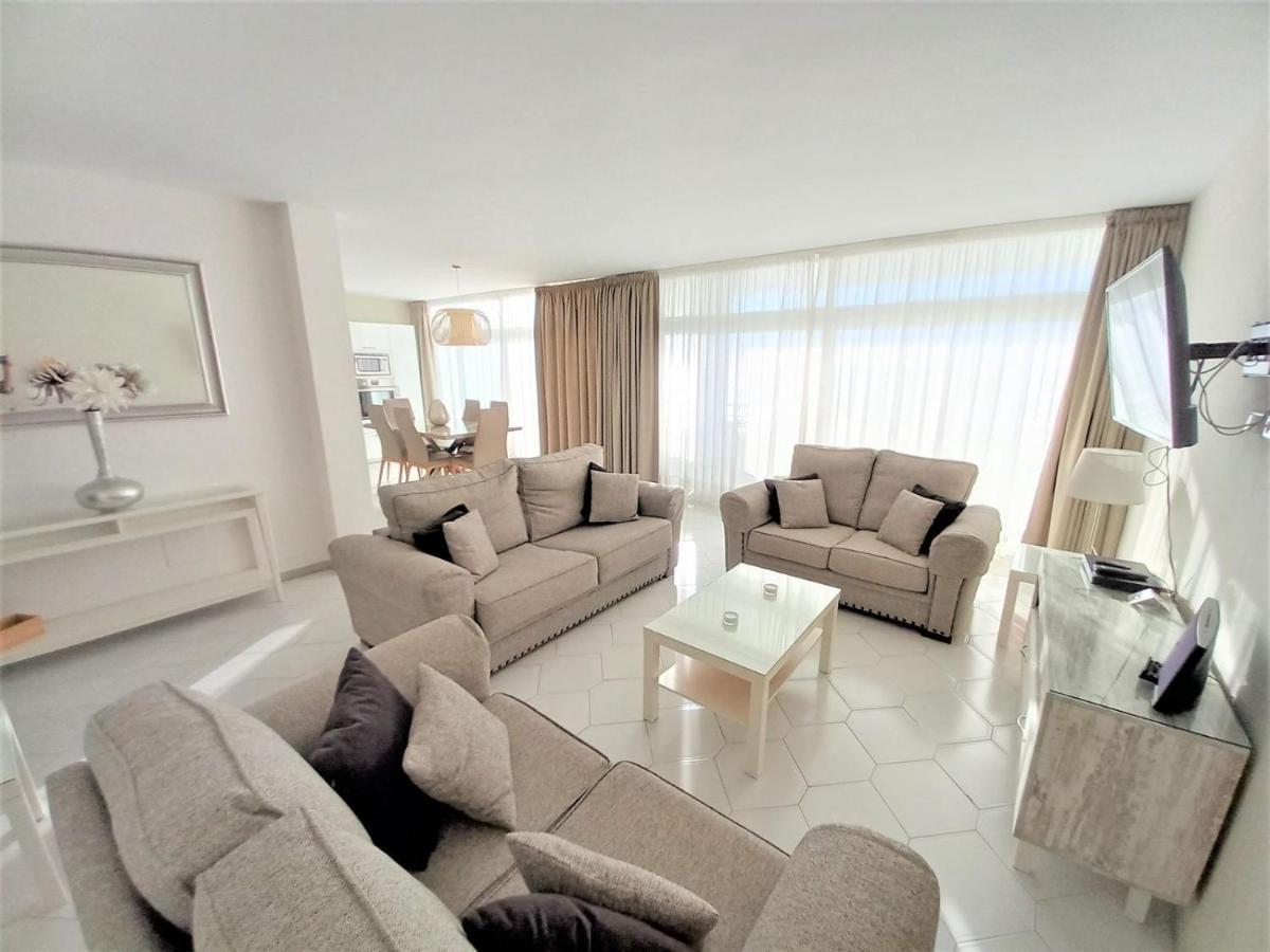 Miraflores Beachfront Penthouse Sitio de Calahonda エクステリア 写真