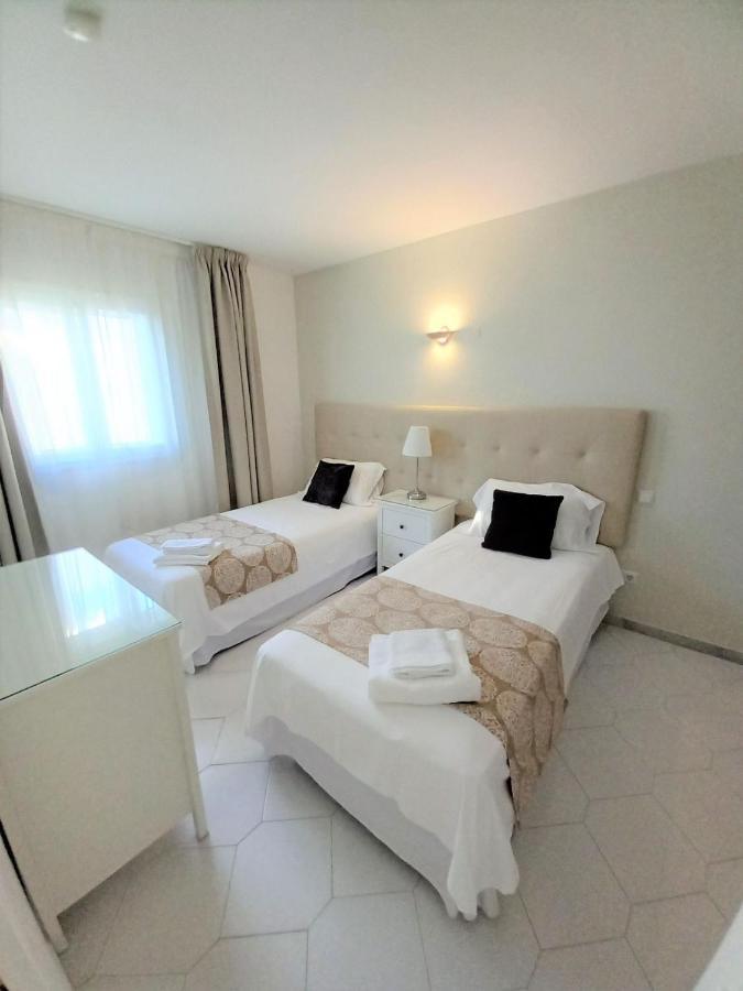 Miraflores Beachfront Penthouse Sitio de Calahonda エクステリア 写真