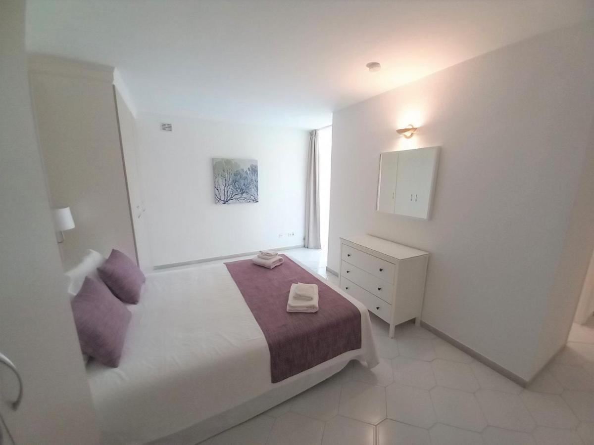 Miraflores Beachfront Penthouse Sitio de Calahonda エクステリア 写真
